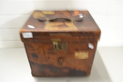 Lot 177 - A small brown leather case