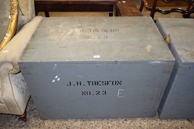 Lot 279 - Grey painted pine packing trunk, 100cm wide