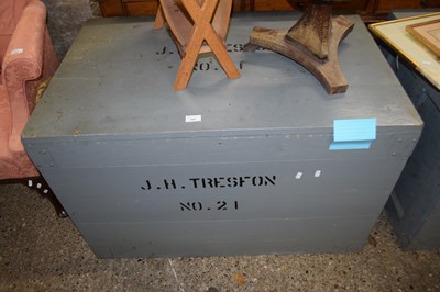 Lot 291 - Grey painted pine packing trunk, 100cm wide