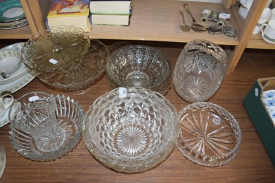 Lot 518 - Mixed Lot: Various assorted glass bowls