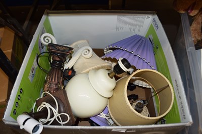 Lot 735 - Box of assorted table lamps