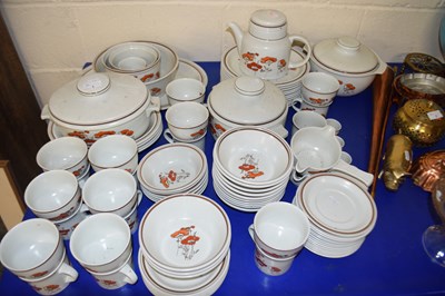 Lot 1 - Quantity of Royal Doulton Field Flower table...