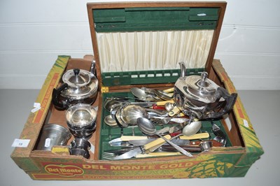 Lot 19 - Mixed Lot: Various silver plated cutlery, tea...