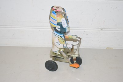 Lot 71 - Vintage clockwork toy monkey