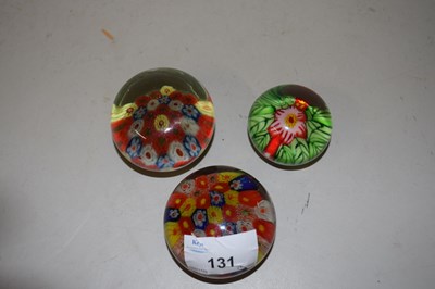 Lot 131 - Mixed Lot: Three assorted small paperweights