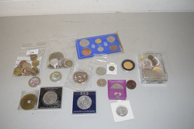 Lot 139 - Collection of various assorted coinage to...