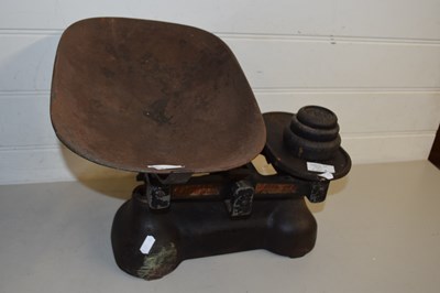 Lot 145 - Vintage scales and weights