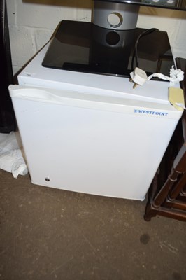 Lot 780 - Countertop fridge