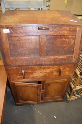 Lot 853 - Small early 20th Century oak bureau