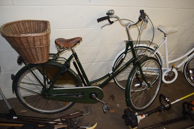 Lot 891 - Ladies Pashley bike with basket