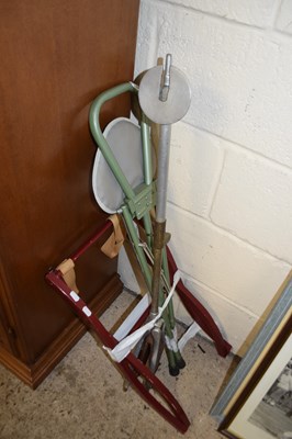 Lot 236 - Mixed Lot: Shooting stick and folding stools