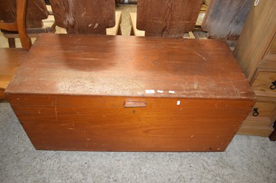 Lot 255 - Hardwood blanket box