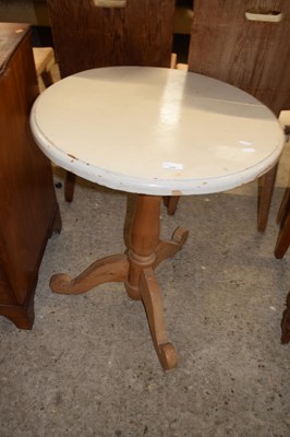 Lot 258 - Painted pine circular top table