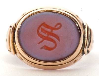 Lot 8 - Victorian 15ct gold Intaglio Sardonyx signet...