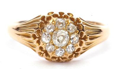 Lot 36 - Antique diamond cluster ring centering an old...