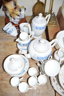 Lot 710 - Quantity of Coalport Beverly pattern tea and...