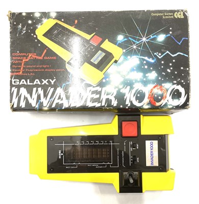 Lot 207 - A 1980s boxed Galaxy Invader 1000 handheld...