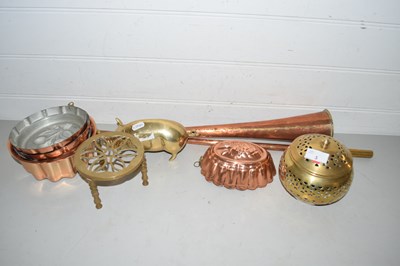 Lot 3 - Mixed Lot: Copper post horn, modern copper...