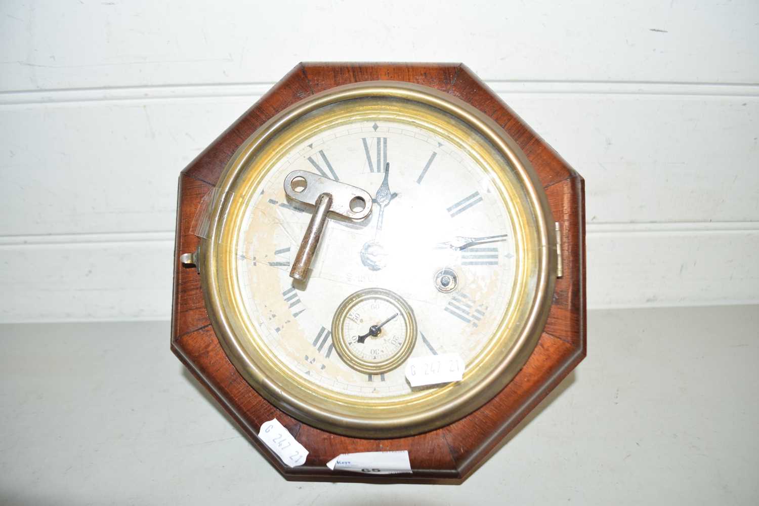 Lot 65 Seth Thomas Wall Clock In Octagonal Case   62887 0 Medium 