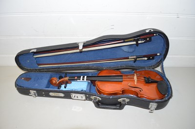 Lot 100 - Cased child's violin with bows