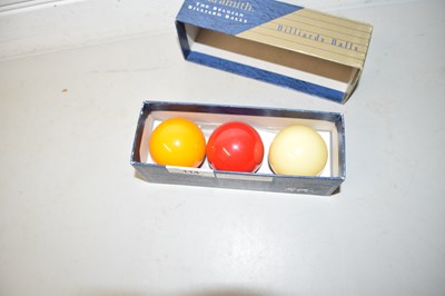 Lot 114 - Araminth boxed set of three billiard balls