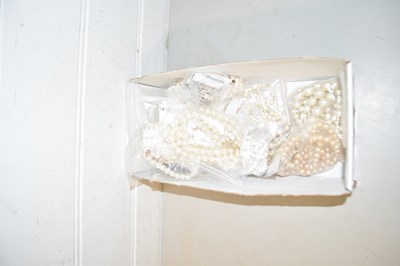 Lot 142 - Collection of various simulated pearl...