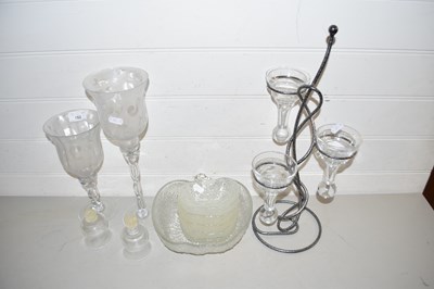 Lot 152 - Mixed Lot: Glass candlesticks and other...