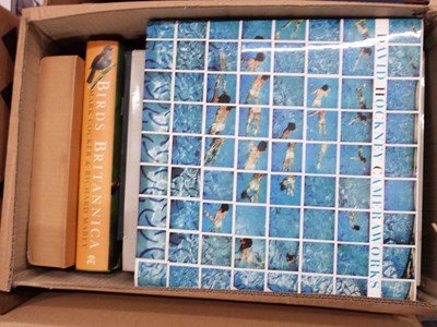 Lot 879 - Box of mixed books to include David Hockney...