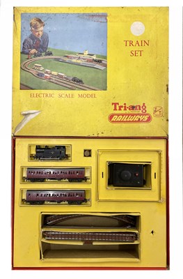 Lot 19 - A Triang Railways electric scale model T/T...