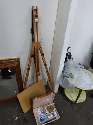 Lot 790 - Artist easel