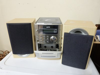 Lot 813 - Small Sanyo Hi-Fi