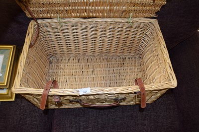 Lot 991 - Wicker picnic hamper