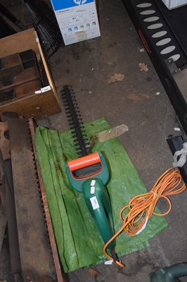 Lot 1003 - Electric hedge cutter