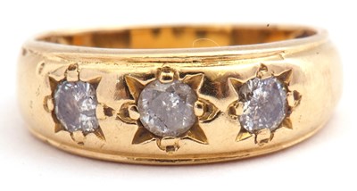 Lot 55 - Three stone diamond ring featuring three round...