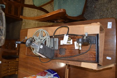 Lot 331 - Vintage Keystone film projector