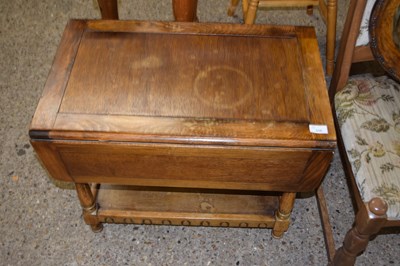 Lot 338 - Drop leaf occassional table