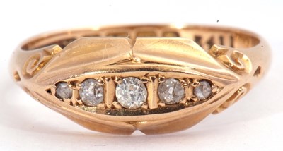 Lot 81 - Antique 18ct gold five stone diamond ring,...