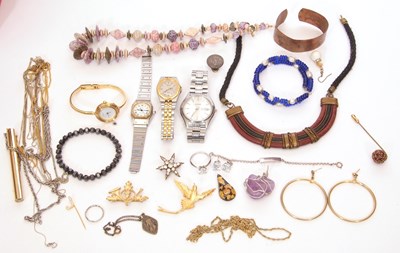 Lot 205 - Mixed lot of costume jewellery to include...