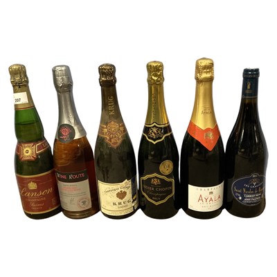 Lot 207 - Selection of six bottles to include a 2011 Les Graves Saint Nicholas de Bourgueil