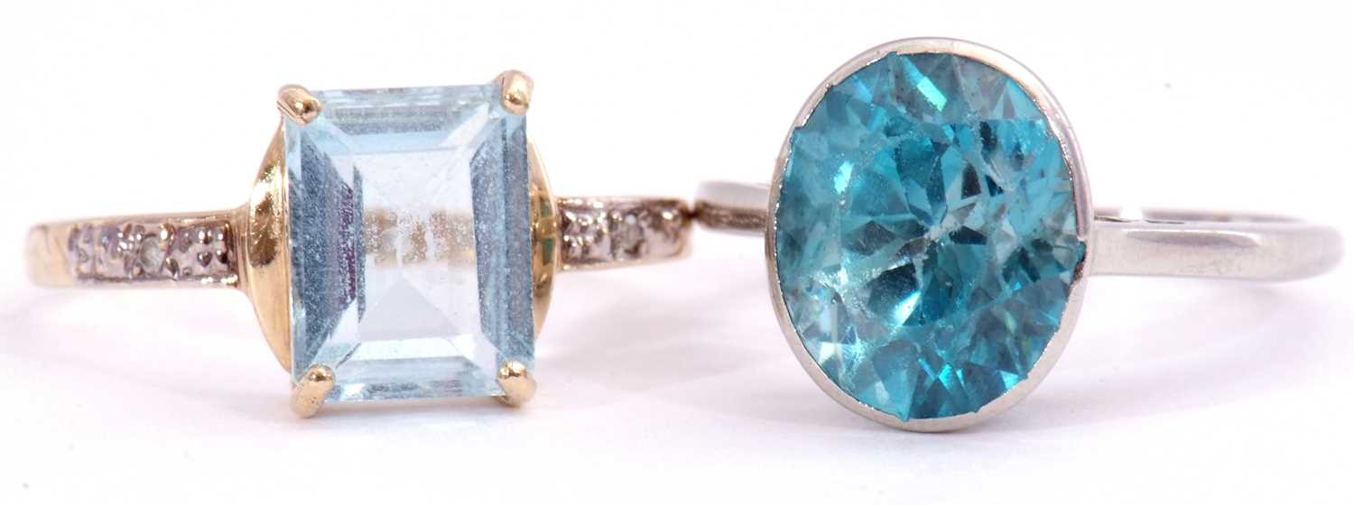 Lot 94 - Mixed Lot: London blue oval topaz in a...