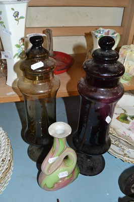 Lot 506 - Two coloured jars and a Art Glass vase (3)