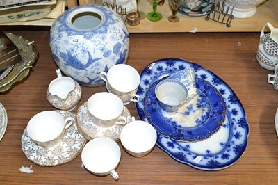 Lot 532 - A quantity of Royal Vale tea wares and a...