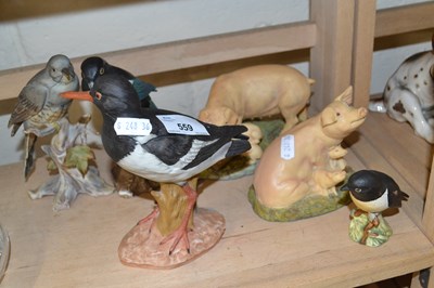 Lot 559 - Mixed Lot: Various model birds and pigs to...