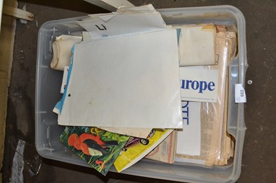 Lot 602 - Box of various albums, tea cards, vintage...