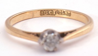 Lot 117 - Single stone diamond ring, the round brilliant...