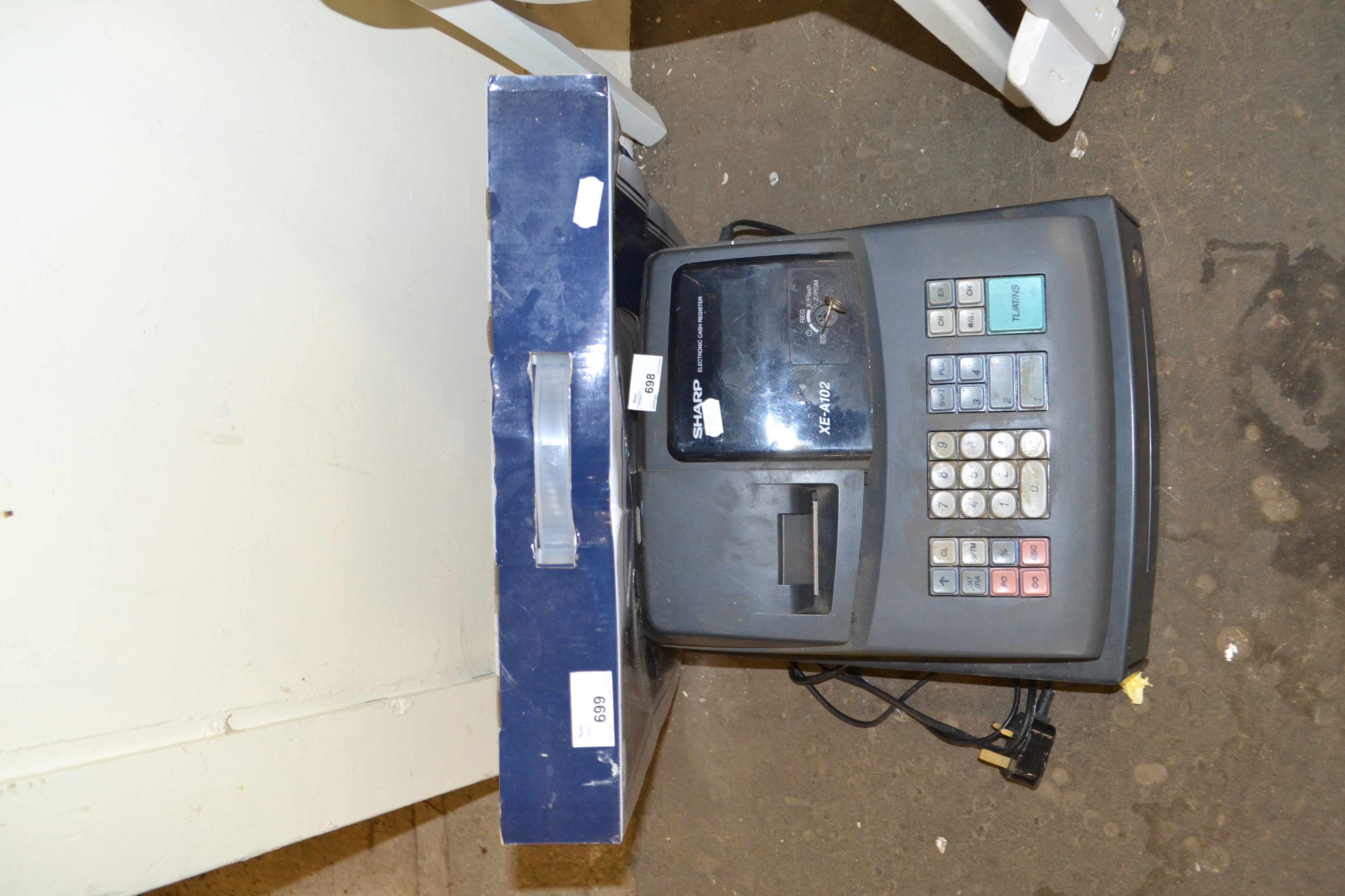 Lot 699 Dunelm toilet seat