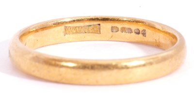 Lot 140 - 22ct gold wedding ring of plain polished...