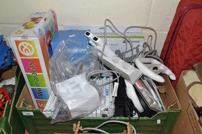 Lot 920 - Box of items relating to Nintendo Wii, games,...