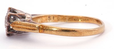 Lot 148 - 18ct gold single stone diamond ring featuring...