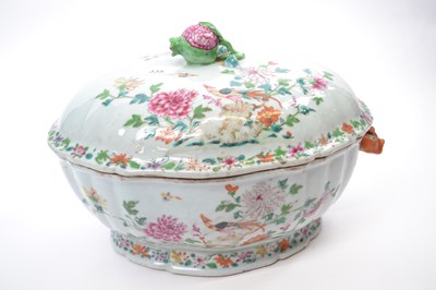 Lot 335 - Chinese porcelain tureen and cover, 18th/early...
